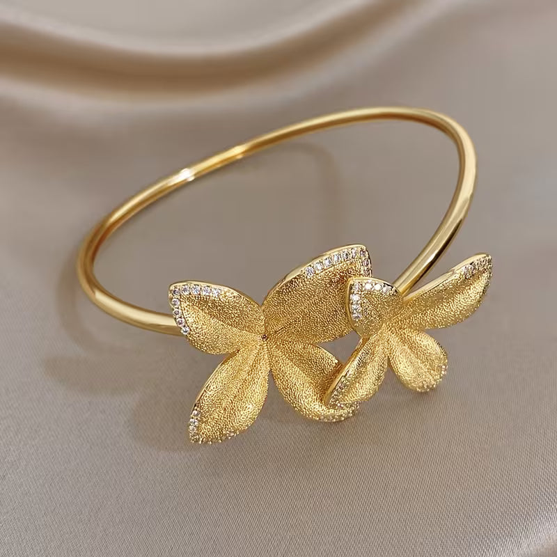1pc Exquisite Leaves Design Bangle