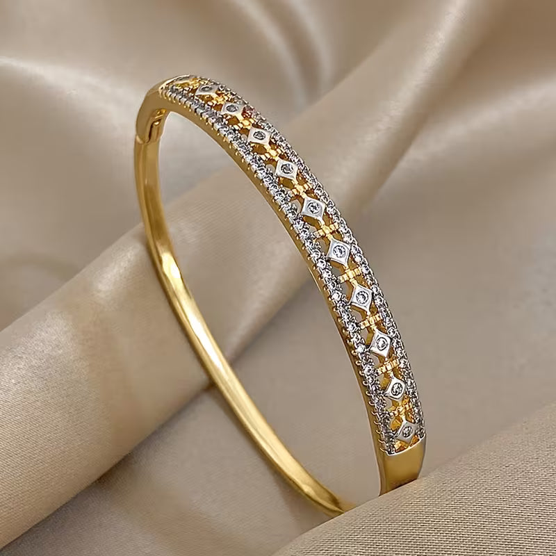 Zirconiaia Cuff Bangle