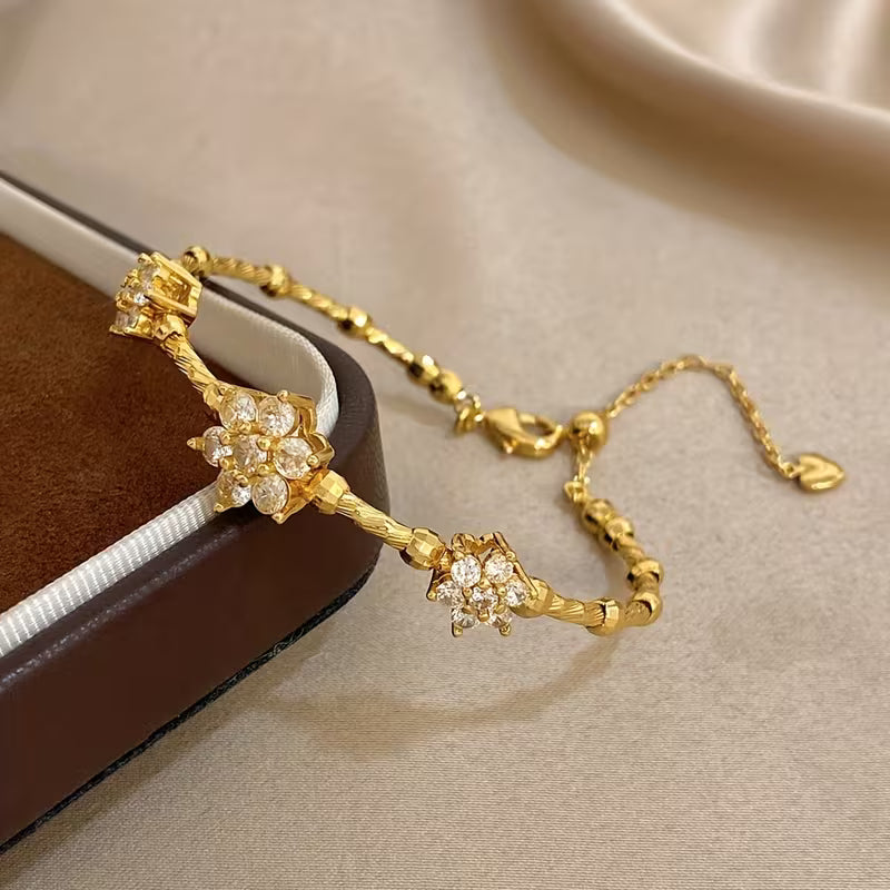 1pc Exquisite Flower Design  Bracelet