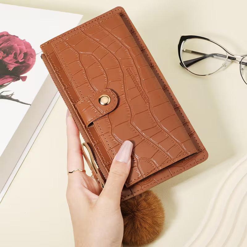 Trendy Bifold Synthetic Leather Wallet