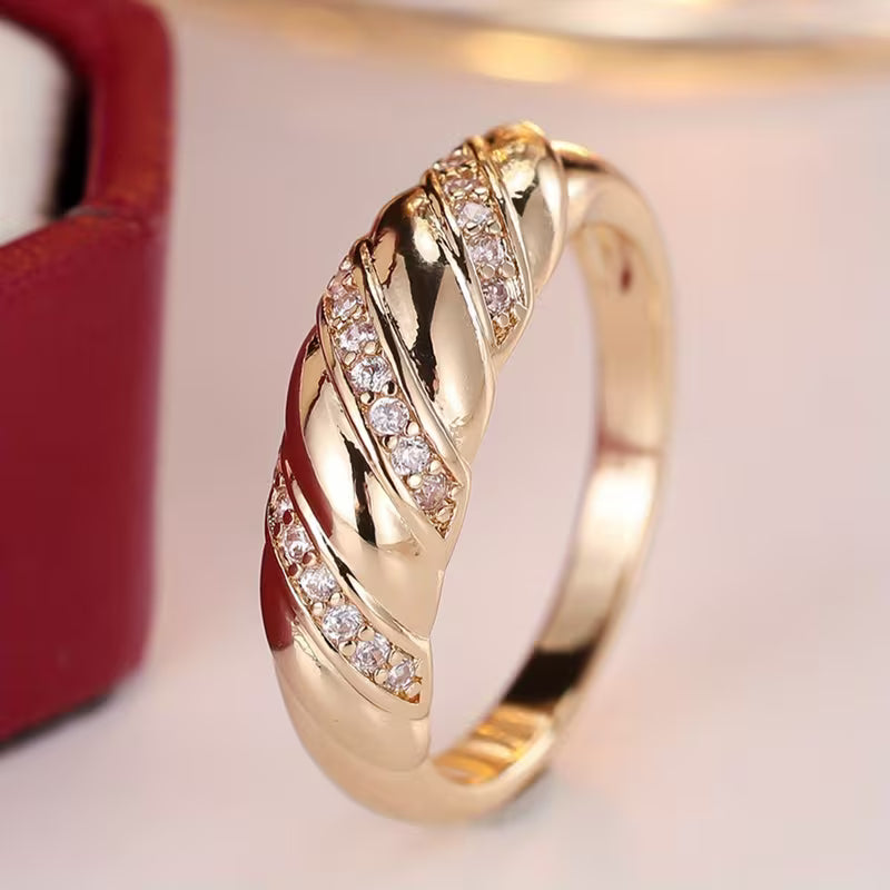 Fashionable Baguette Cut Pebble Ring