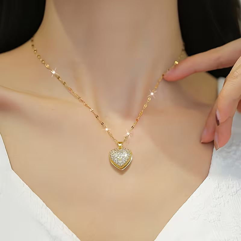Elegant Heart Shell Pendant with Pearl