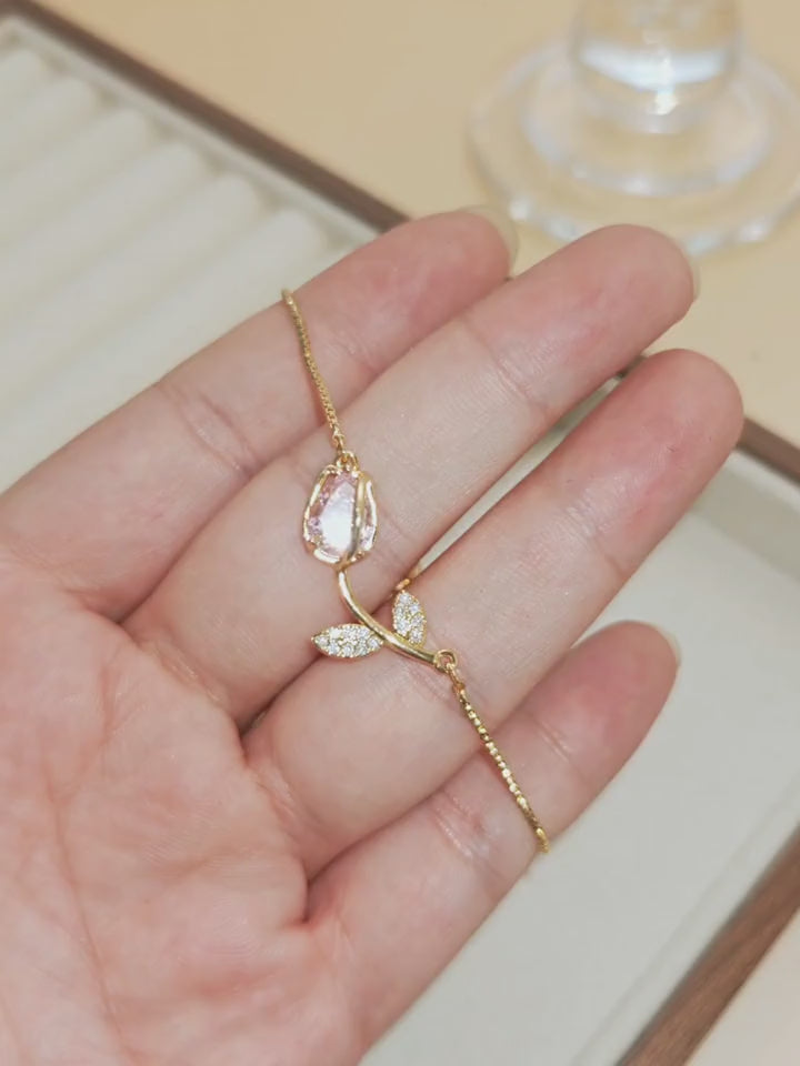 Stylish Tulip Flower Bracelet