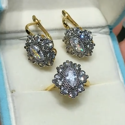Sparkling Oval-cut Synthetic Synthetic Zirconia Earrings and Ring Set
